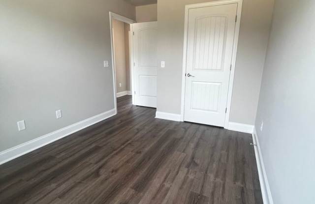 BRAND-NEW TWO-STORY HOME | 3 BEDROOMS + 2.5 BATHS IN TAYLORS Gallery 3