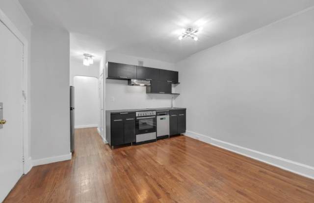 133 East 35th Street Gallery 3