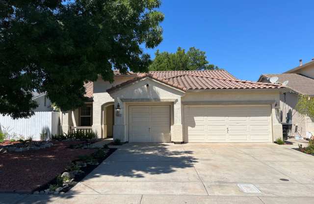 4-bedroom single story in Sylvan School District! photos photos
