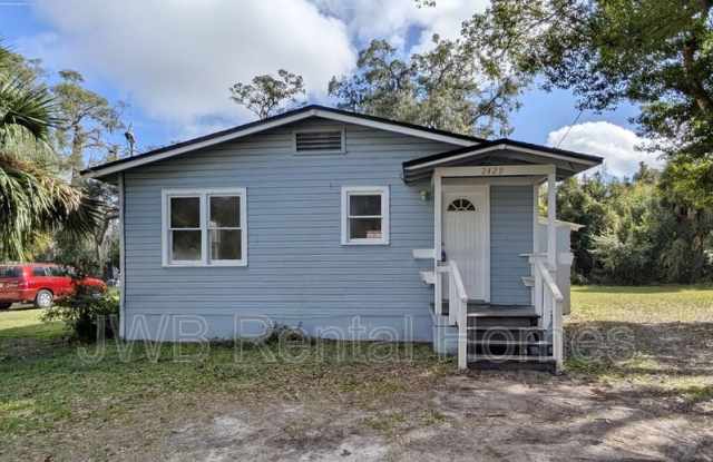 2429 Schumacher Ave - 2429 Schumacher Avenue, Jacksonville, FL 32207