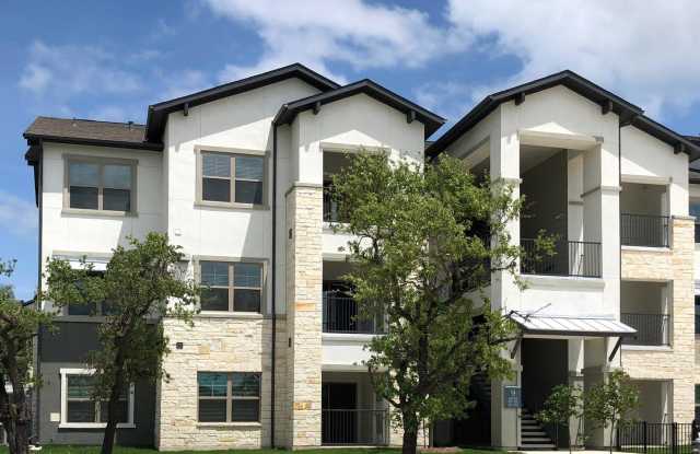Estancia Villas Apartments Gallery 2