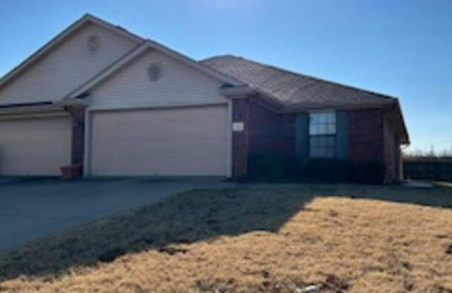 808 Trenton Dr photos photos