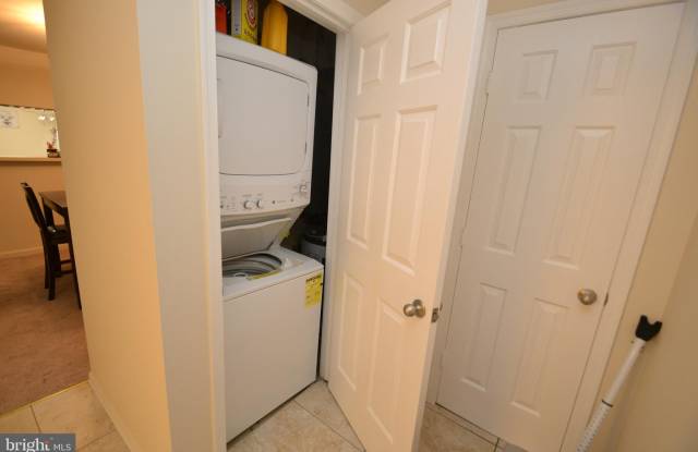 11713 KARBON HILL COURT Gallery 3
