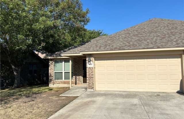 1125 Misty Acres Drive - 1125 Misty Acres Drive, New Braunfels, TX 78130