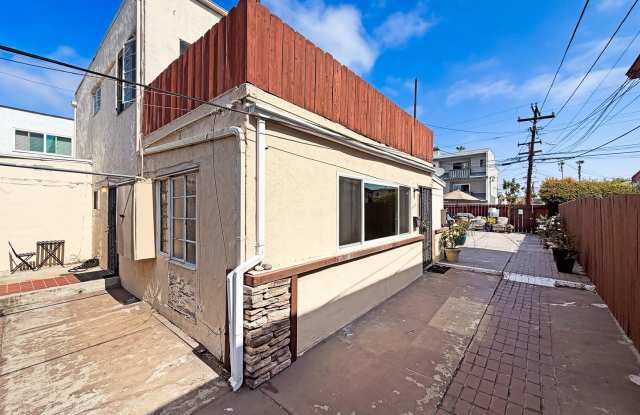 SD: 3BD/1.5BA Apartment in Normal Heights with Reserved Parking photos photos