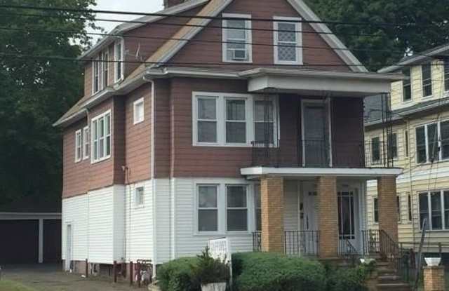 1484 Dixwell Avenue unit: 3 photos photos