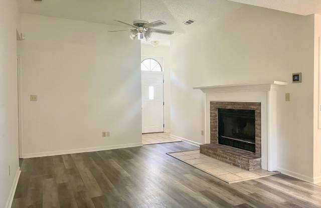 102 Ridgestone Court Gallery 3