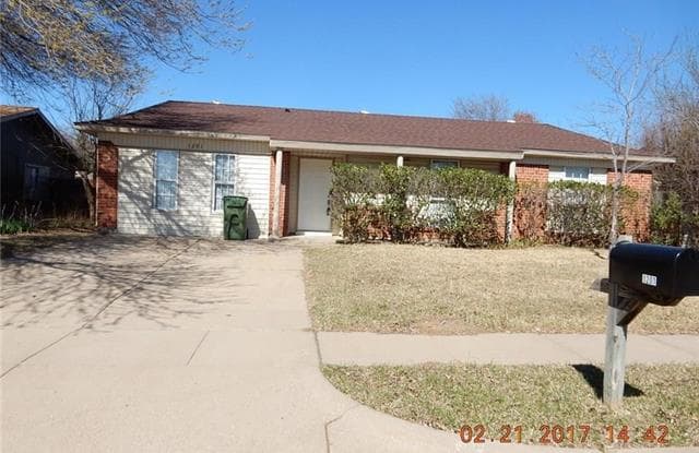 1201 Brook Hill Lane - 1201 Brook Hill Court, Arlington, TX 76014