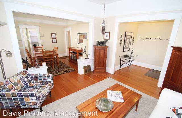 1912 9th AVE W - 1912 9th Avenue West, Seattle, WA 98119