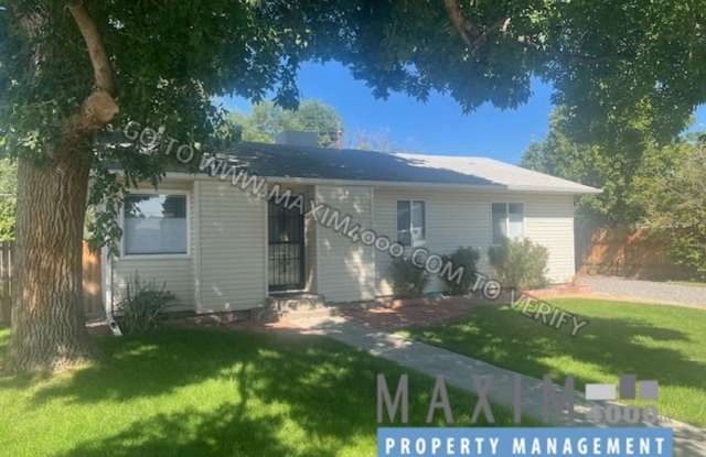 323 N MULBERRY STREET - FANTASTIC 3BR DOWNTOWN FRUITA! photos photos