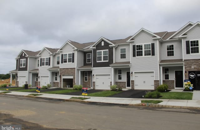 8 PEREGRINE WAY - 8 Peregrine Way, Burlington County, NJ 08016