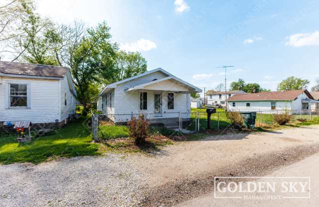 3013 South Pershing Drive Gallery 1