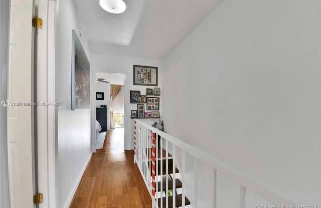 9210 Fontainebleau Blvd photos photos