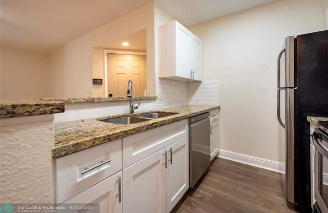 2906 S University Dr photos photos