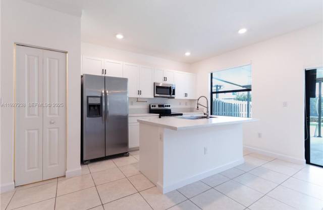 25185 SW 108th Avenue 25185, Homestead, FL 33032 Gallery 3