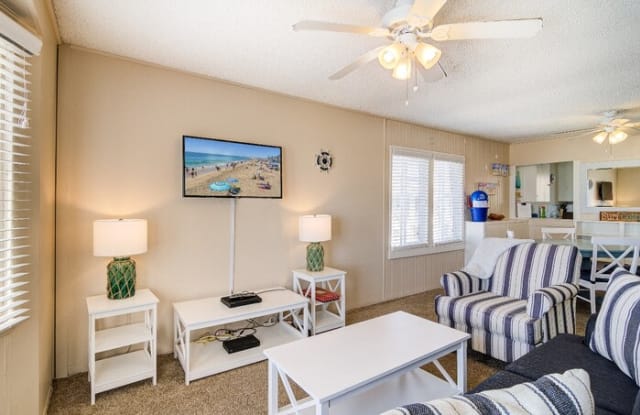 2814 West Oceanfront - 2814 W Oceanfront, Newport Beach, CA 92663