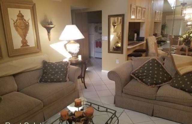 1182 Pineridge Circle W. Unit E3 Gallery 4