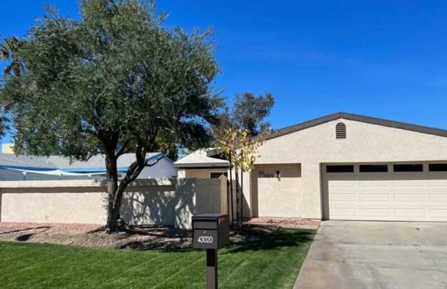 Beautifully Remodeled 3 Bedroom Pool Home In Palm Desert photos photos
