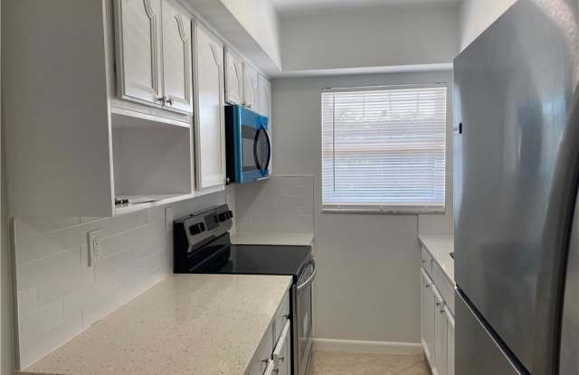 853 SE 4th Ct Gallery 3