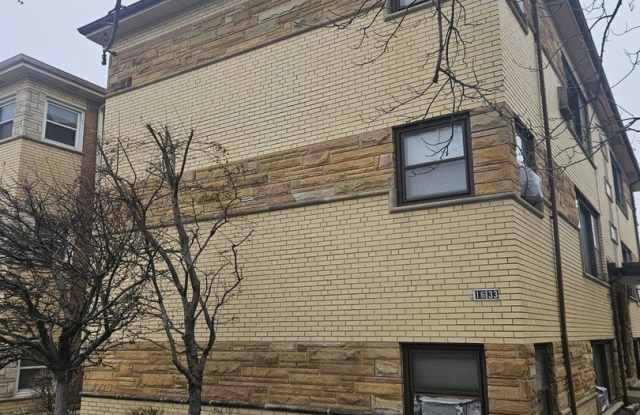 1633 Harlem Avenue unit: 2W - 1633 South Harlem Avenue, Berwyn, IL 60402 1633 Harlem Avenue unit: 2W - 1633 South Harlem Avenue, Berwyn, IL 60402