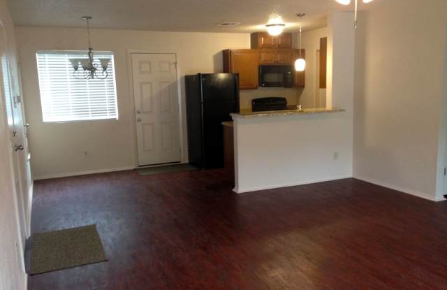 7307 Cooper LN Gallery 4