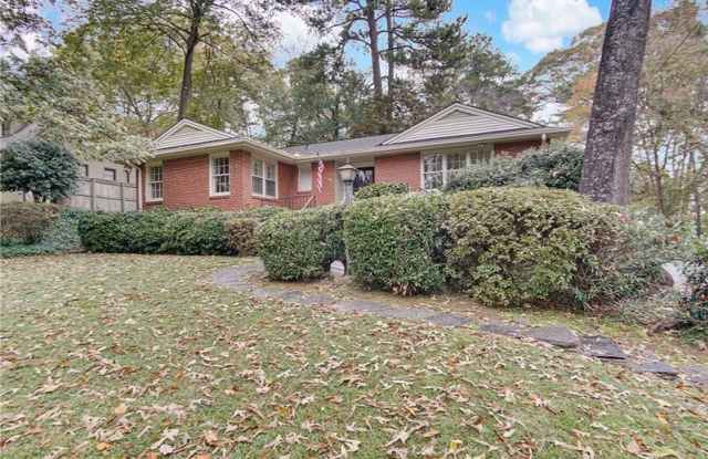 481 Collier Road NW Gallery 2