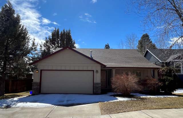 Single Level 3 Bed/2 Bath Home in SE Bend - Conifer Ave photos photos