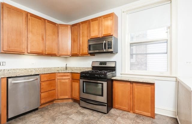 6540 N Bosworth Ave 1 - 6540 North Bosworth Avenue, Chicago, IL 60626