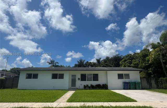 8640 SW 125th Ter photos photos