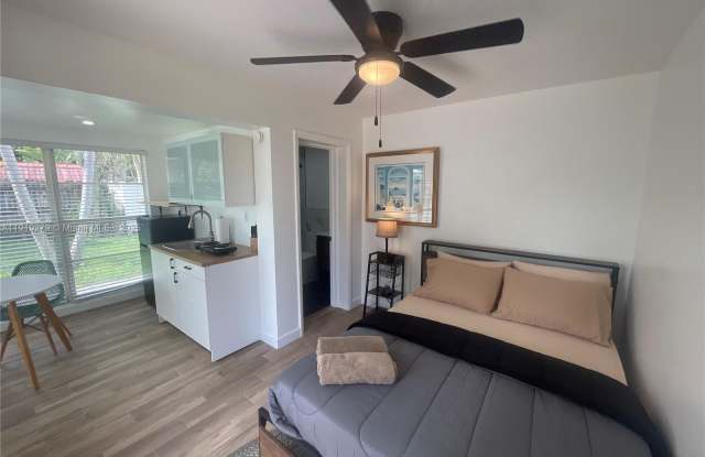 1505 NE 15th Ave photos photos