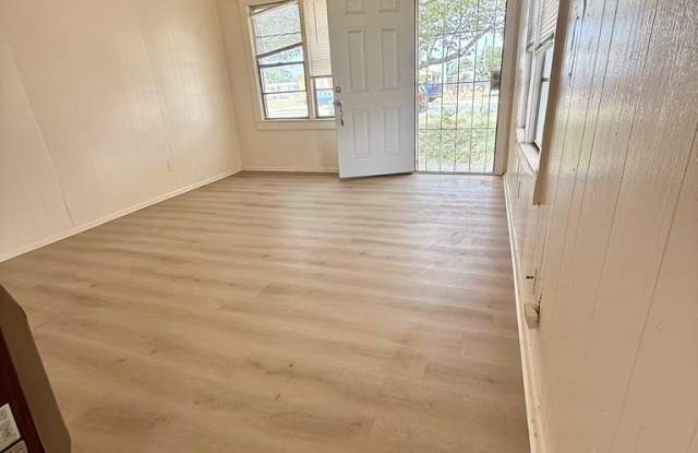 2025 W 5th St Gallery 2