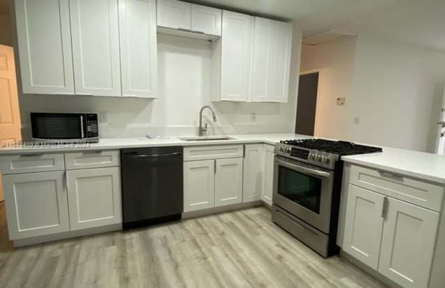 1400 New Jersey Street 2-1400, West Palm Beach, FL 33401 - 1400 New Jersey Street, West Palm Beach, FL 33401