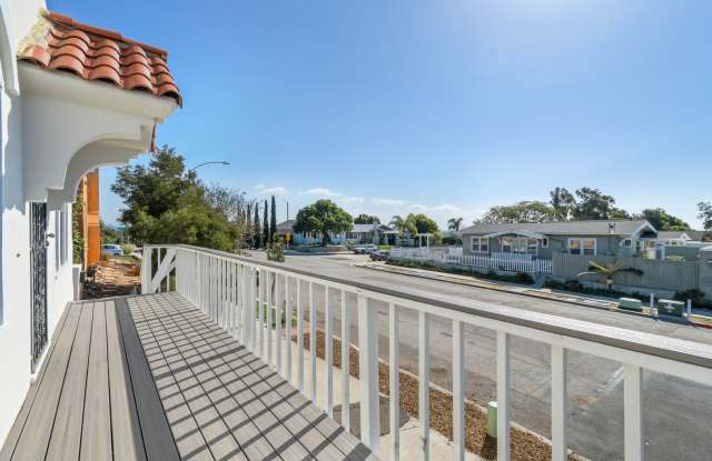Move In Special!!  Elevated Golden Hill 2BR with Southwesterly Views with A/C & Detached Garage photos photos