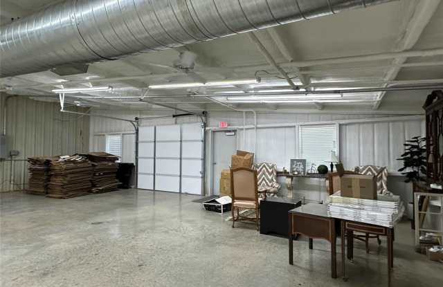 200 Holmes Drive Gallery 4