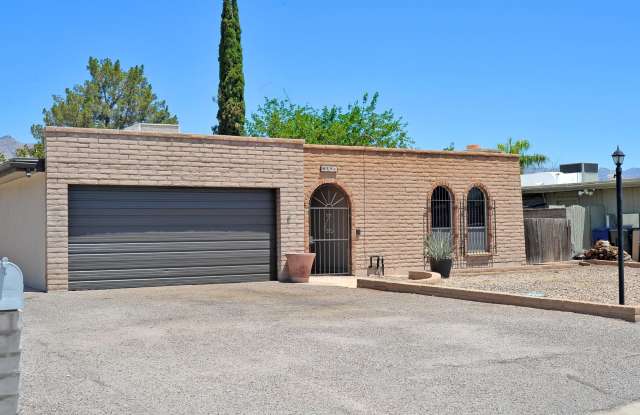 4541 E Patricia Street Gallery 1