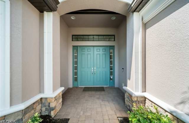 9235 Rialto Lane Gallery 4