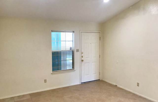 1802 Prairie Knoll Ct B Gallery 2