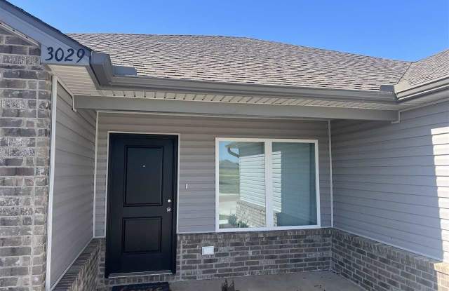 3029 E Hilltop Avenue Gallery 3