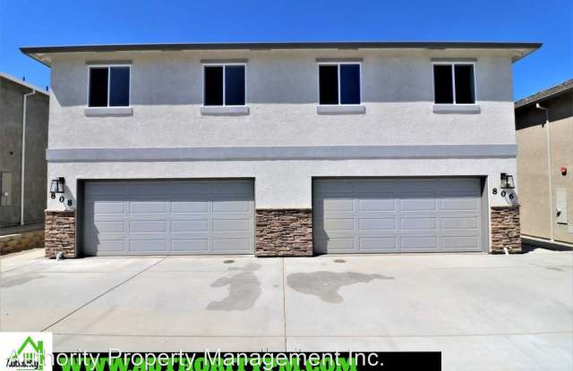 808 Mission De Oro - 808 Mission de Oro Dr, Redding, CA 96003