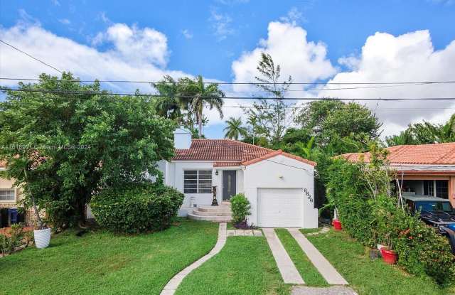 8826 Emerson Ave - 8826 Emerson Avenue, Surfside, FL 33154