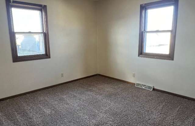 Must see 3 bedroom, 2 bath home with bonus office in the basement photos photos