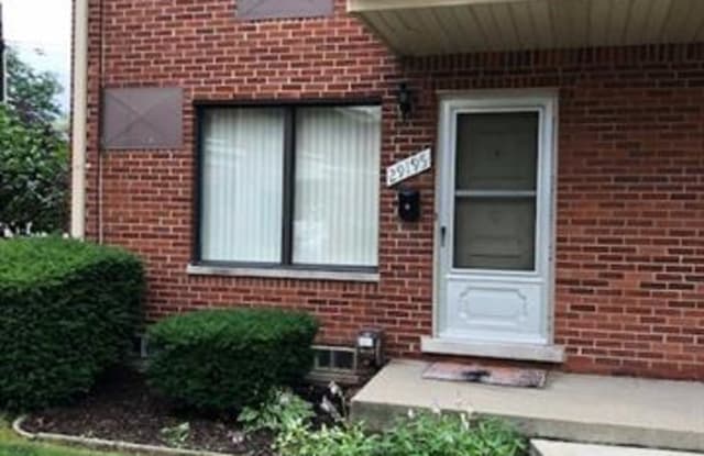 29195 TESSMER Court - 29195 Tessmer Court, Madison Heights, MI 48071
