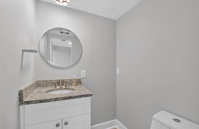 1028 APOLLO BEACH Boulevard Gallery 4