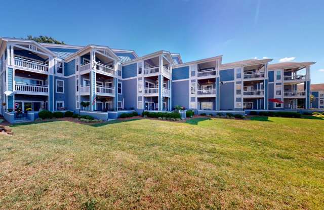 Waterfront Condo Fully Renovated for Lease on Lake Norman at Davidson Landing Gallery 1