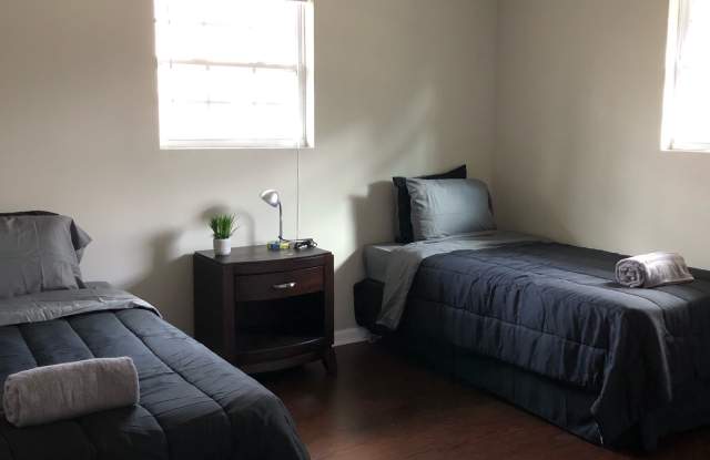 3265 connally st - 3 Gallery 4