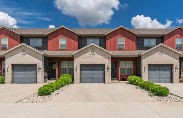 NEW LUXURY 3 BED 2.5 BATH TOWNHOUSE!!! photos photos