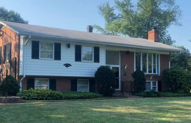 Alexandria/Collingwood - 1113 Anesbury Court - $3,495.00 photos photos