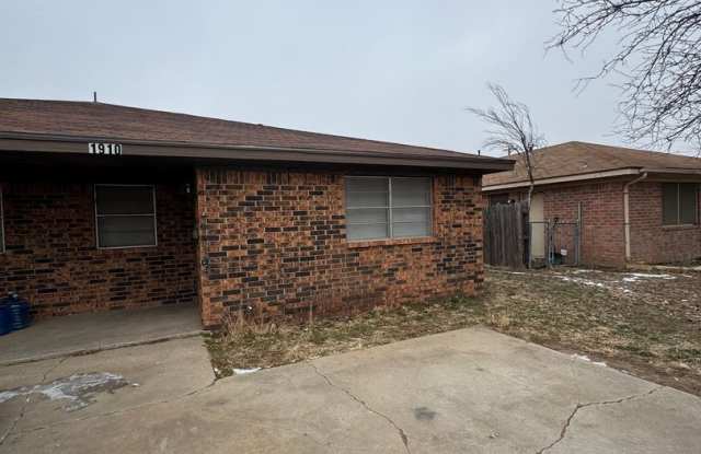 Great Duplex in Medical District 2 Bedroom 1 Bath Washer and Dryer Hook Ups photos photos