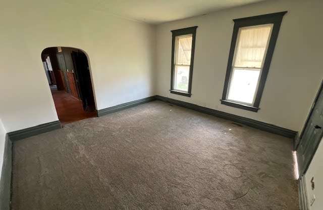 3303 Claremont Avenue - 2 Gallery 4
