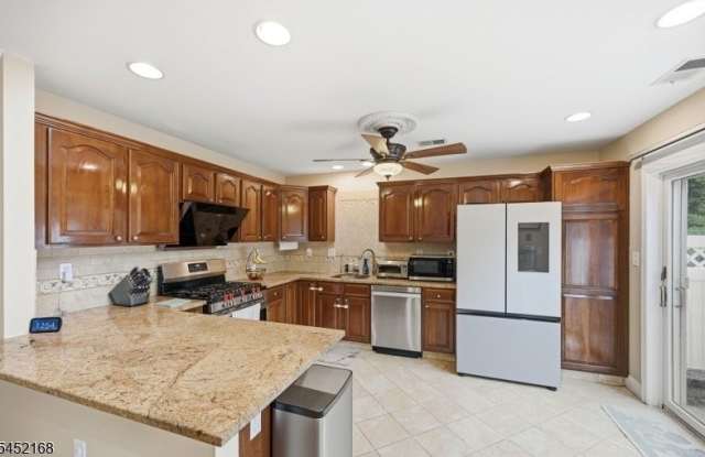 18 Clark Ct Gallery 4